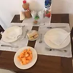 לינה וארוחת בוקר Lo Scrigno Barocco 4*