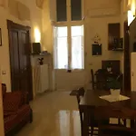 Lo Scrigno Barocco 4* לצ'ה